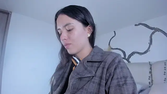 Snapshot of Cherrybombs_ chatting on 12.05.25 Cherrybombs online show from 12.05.25