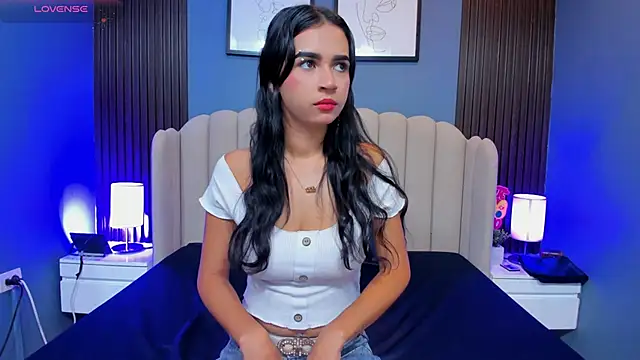 Snapshot of Miia_cute18 chatting on 12.03.25 Miia cute18 online show from 12.03.25