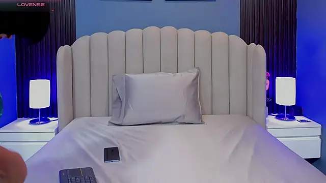 Snapshot of Miia_cute18 chatting on 12.05.25 Miia cute18 online show from 12.05.25