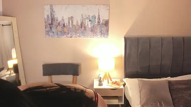 Megaan    online show from 12.03.25