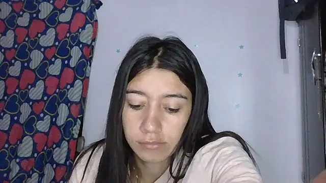 Snapshot of TaylorLove- chatting on 12.01.25 TaylorLove- online show from 12.01.25