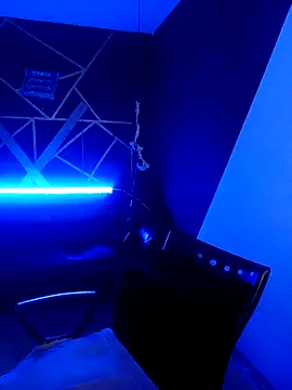 Veronica Lewis  online show from 12.05.25