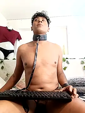 Snapshot of Varek_biglatin_dick chatting on 12.03.25 Varek biglatin dick online show from 12.03.25