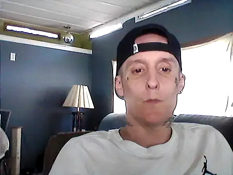Snapshot of lottatoxicshyt chatting on 05.27.26 lottatoxicshyt online show from 05.27.26