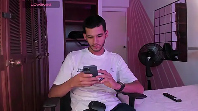 Snapshot of dear_lover1 chatting on 12.05.25 dear lover1 online show from 12.05.25