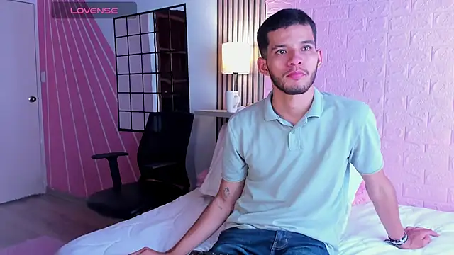 Snapshot of dear_lover1 chatting on 12.15.25 dear lover1 online show from 12.15.25