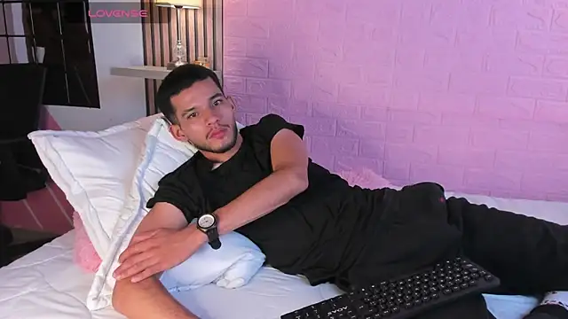 Snapshot of dear_lover1 chatting on 12.16.25 dear lover1 online show from 12.16.25