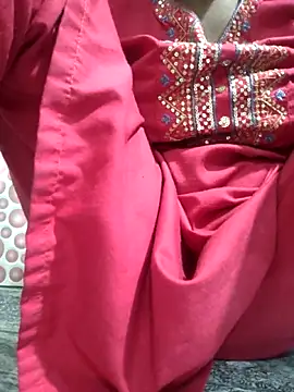 Snapshot of Renababy4567 chatting on 12.05.25 Renababy4567 online show from 12.05.25