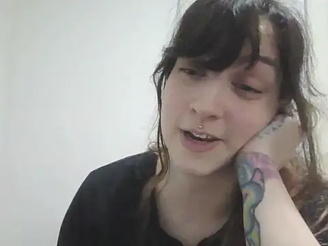 Snapshot of Darkytah chatting on 12.03.25 Darkytah online show from 12.03.25