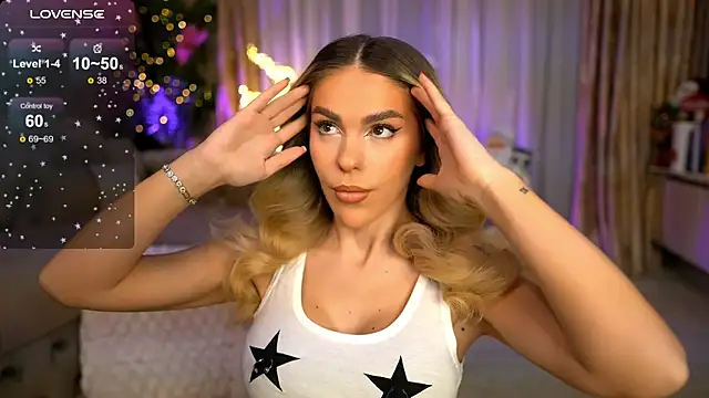 ChloeVelvetx online show from 12.22.25