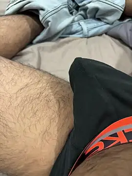 Snapshot of BlahNextDoor chatting on 12.05.25 BlahNextDoor online show from 12.05.25