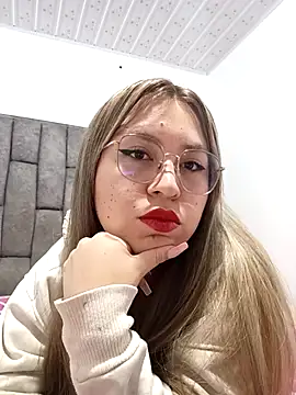 Snapshot of Megan_Lopez chatting on 12.05.25 Megan Lopez online show from 12.05.25