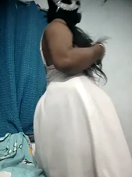 Snapshot of Lahari_23 chatting on 04.16.26 Lahari 23 online show from 04.16.26