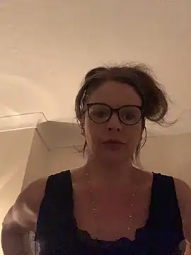 CherryCe online show from 12.21.25