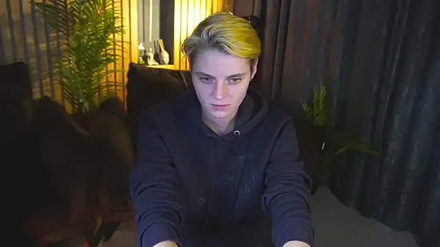 Snapshot of RoxyFlamee chatting on 12.03.25 RoxyFlamee online show from 12.03.25