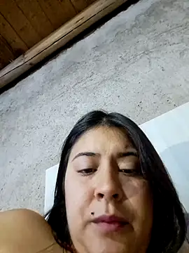 Estefanny Lolyy online show from 04.17.26