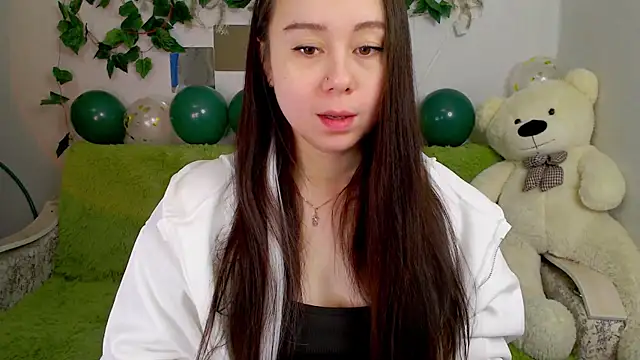 AlinaEleven online show from 12.13.25