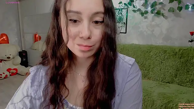 Snapshot of AlinaEleven chatting on 06.18.26 AlinaEleven online show from 06.18.26