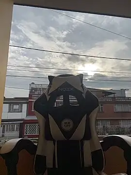 Snapshot of Engell_fire chatting on 12.02.25 Engell fire online show from 12.02.25