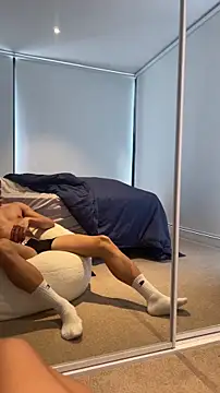 Snapshot of TheDomTop chatting on 12.05.25 TheDomTop online show from 12.05.25