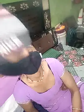 Snapshot of Soniya_089 chatting on 12.15.25 Soniya 089 online show from 12.15.25