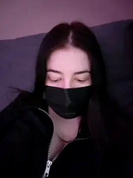 Snapshot of Lana_rei chatting on 12.17.25 Lana rei online show from 12.17.25