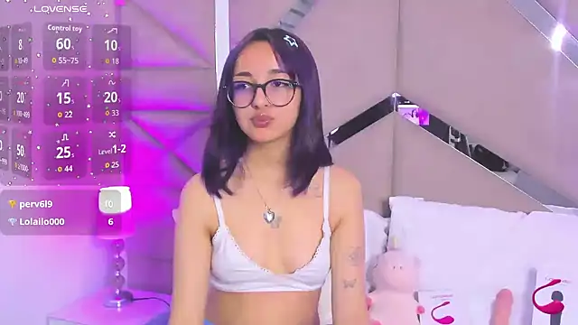 Snapshot of Dreammy_Kitty chatting on 12.15.25 Dreammy Kitty online show from 12.15.25