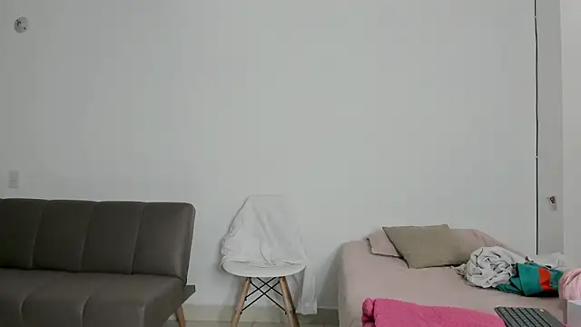 Snapshot of IrisFit chatting on 02.17.26 IrisFit online show from 02.17.26