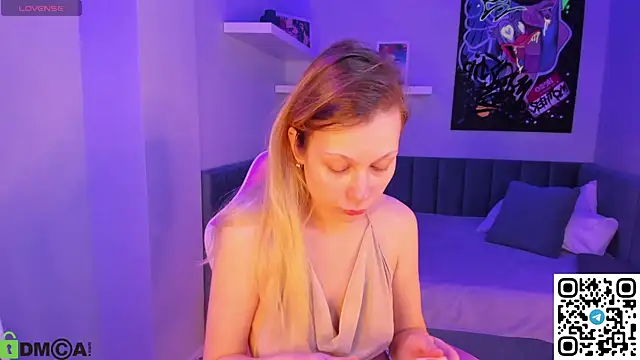 Snapshot of Michelle_Mary chatting on 12.14.25 Michelle Mary online show from 12.14.25