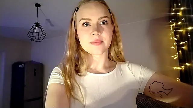 LunaPeony online show from 03.05.26