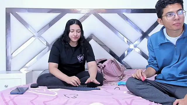 Snapshot of Alexandmelyy chatting on 12.16.25 Alexandmelyy online show from 12.16.25