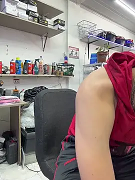 Snapshot of Johan_stick chatting on 12.15.25 Johan stick online show from 12.15.25