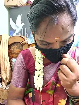 Snapshot of Tamil_Pallavi chatting on 06.12.26 Tamil Pallavi online show from 06.12.26