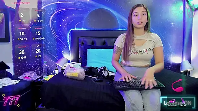 Snapshot of liittleangelss_ chatting on 06.26.26 liittleangelss online show from 06.26.26