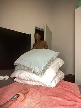 Snapshot of GiantClithpee chatting on 02.09.25 GiantClithpee online show from 02.09.25