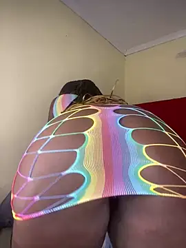 GiantClithpee online show from 04.10.26