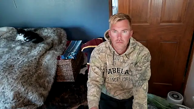 Snapshot of SpunRedneck chatting on 05.02.26 SpunRedneck online show from 05.02.26