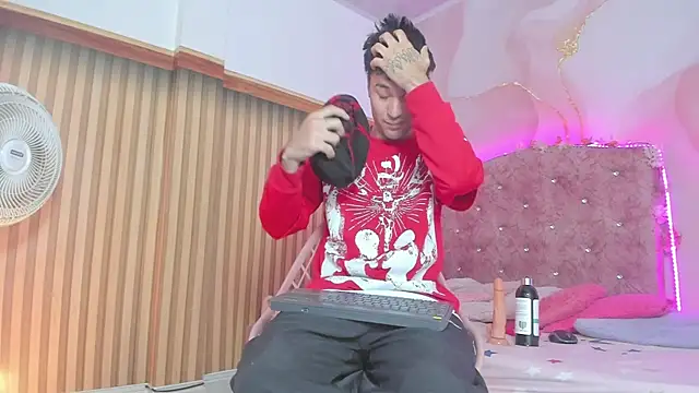 Snapshot of jack__baby_ chatting on 12.15.25 jack baby online show from 12.15.25