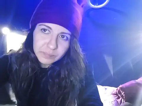 Snapshot of NatyMia chatting on 12.15.25 NatyMia online show from 12.15.25