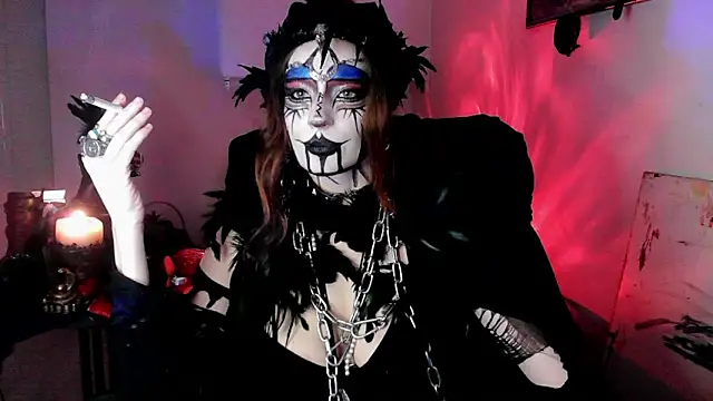 Snapshot of EmpressMorrigan chatting on 12.17.25 EmpressMorrigan online show from 12.17.25