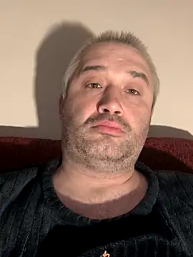 Olomoucak1982 online show from 04.13.26