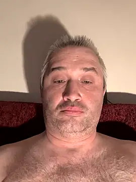 Olomoucak1982 online show from 04.19.26