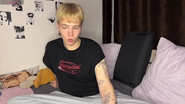 Snapshot of olivertasty2 chatting on 12.04.25 olivertasty2 online show from 12.04.25