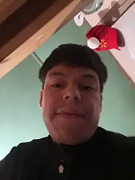 Snapshot of Imnotabatman45 chatting on 12.19.25 Imnotabatman45 online show from 12.19.25