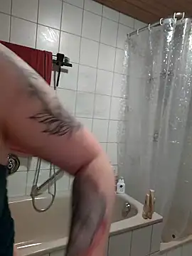 Snapshot of Milas_Dreams_OF chatting on 12.04.25 Milas Dreams OF online show from 12.04.25