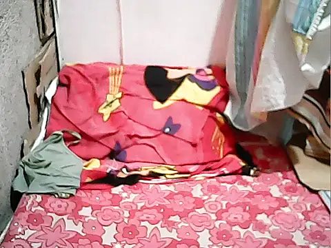 Snapshot of xxCathyxx chatting on 12.03.25 xxCathyxx online show from 12.03.25