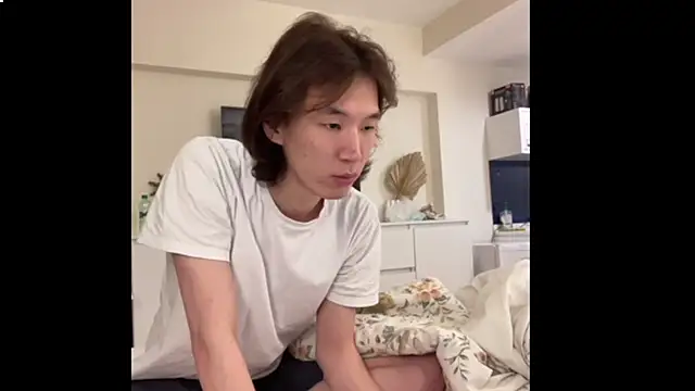 Snapshot of mike_johny1 chatting on 12.04.25 mike johny1 online show from 12.04.25