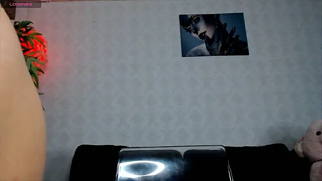 SilviaVanda online show from 02.19.26