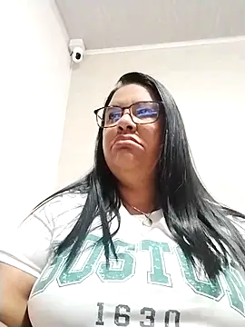 Snapshot of Carameloswing1 chatting on 12.04.25 Carameloswing1 online show from 12.04.25