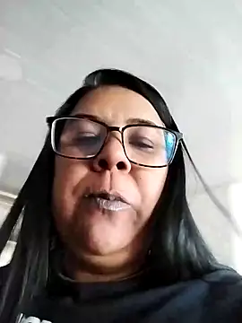 Snapshot of Carameloswing1 chatting on 12.13.25 Carameloswing1 online show from 12.13.25